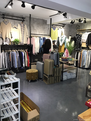 慕斯服飾店 打造時(shí)尚生活，引領(lǐng)零售新風(fēng)尚